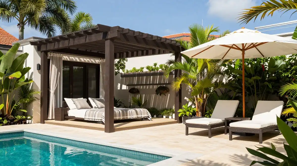 Creative Shade Solutions for Comfortable Poolside Living
