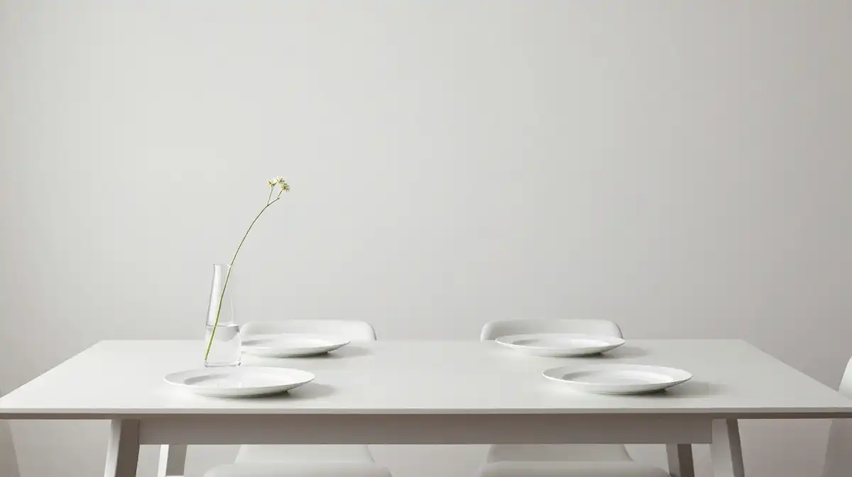 Minimalist Summer Dining Table Decor Ideas