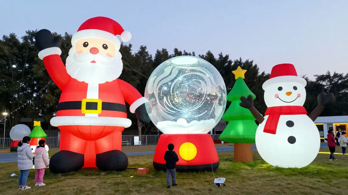  Inflatable and Blow-Up Outdoor Christmas Decorations